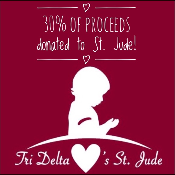 Burgundy Ponytail Beanie - Picture 8 of 8